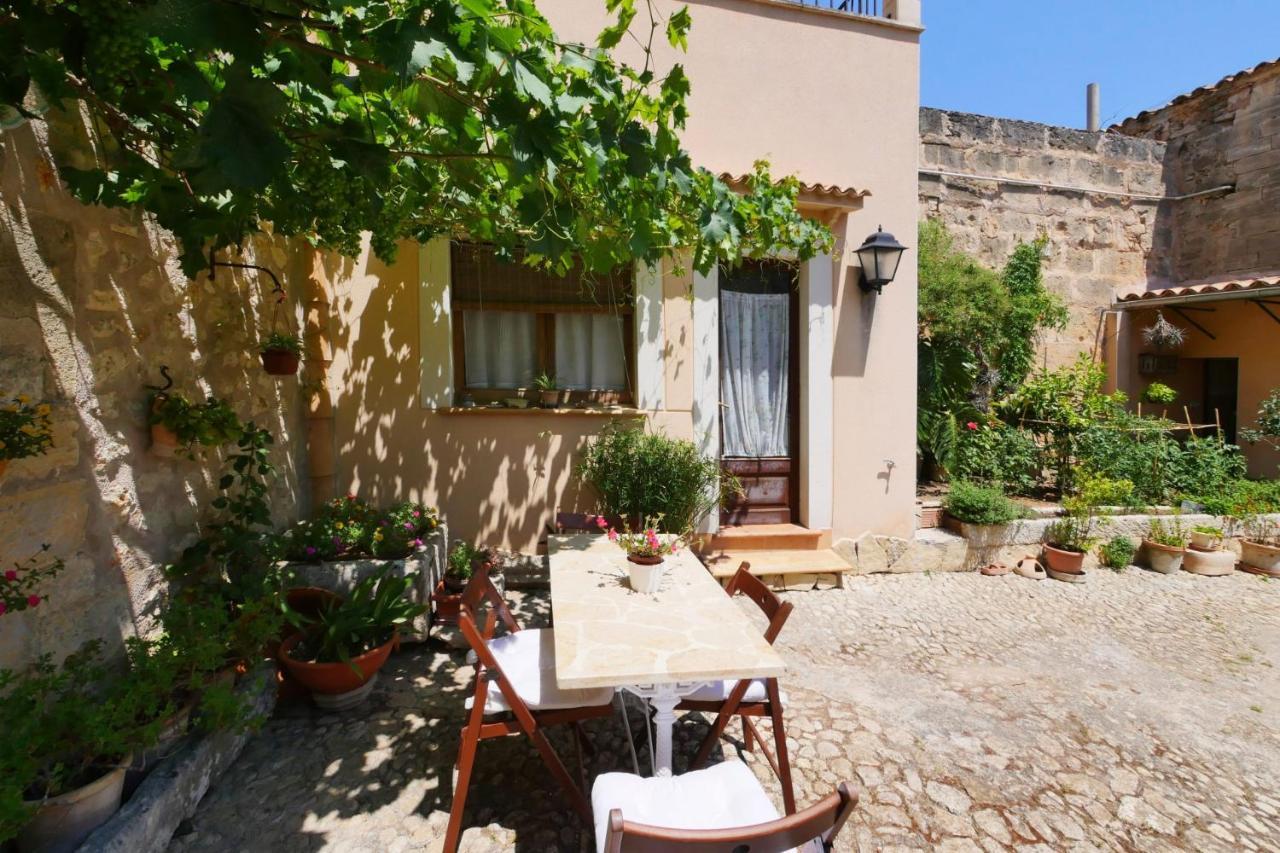 Colomer * Petra (Mallorca)